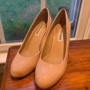 Gorgeous Nude Steve Madden Heels